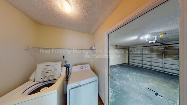 Building Photo - 10025 Creekwater Blvd