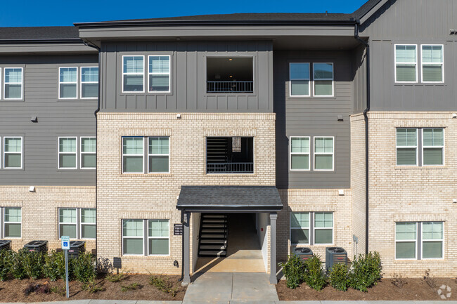 Building Photo - Dry Creek Flats