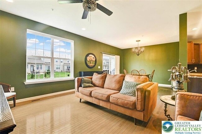 Foto del edificio - 4492 Cottonwood Dr