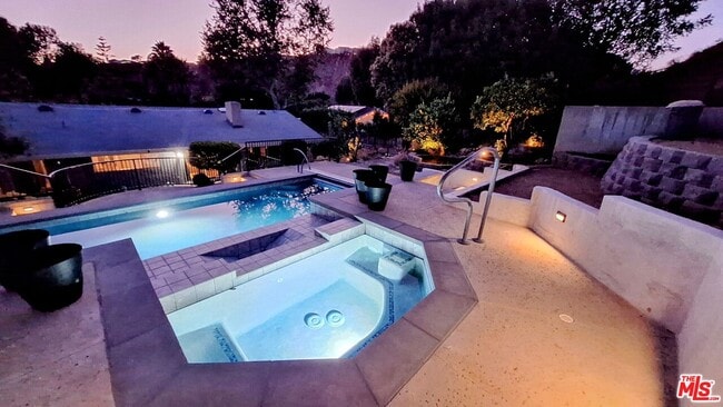 Building Photo - 6216 Paseo Cyn Dr
