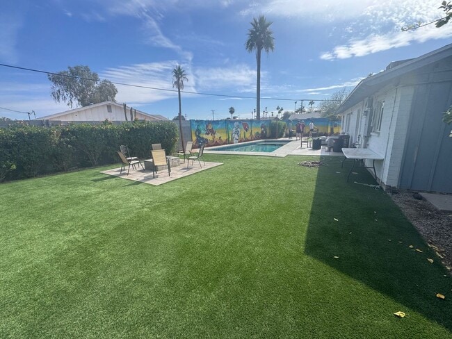 Building Photo - 6-Bedroom Tempe Home with Private Pool & Ideal Location