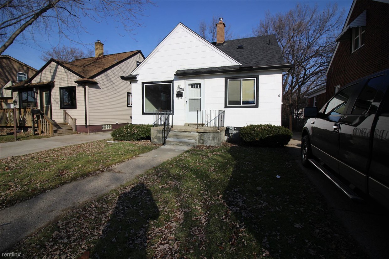 20625 Rosedale St, Saint Clair Shores, MI 48080 House for Rent in Saint Clair Shores, MI