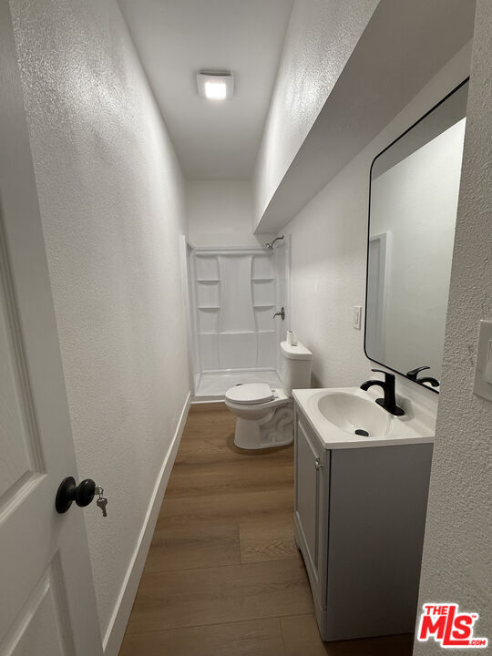 Building Photo - 4501 S Budlong Ave