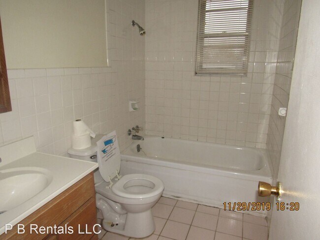 Building Photo - 3 br, 1 bath House - 2417 NW 42nd St