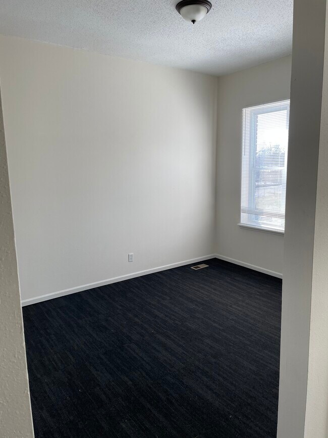Building Photo - 1200 N Euclid Ave