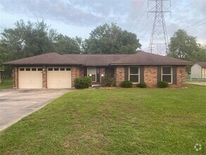 Building Photo - 105 Lazy Ln