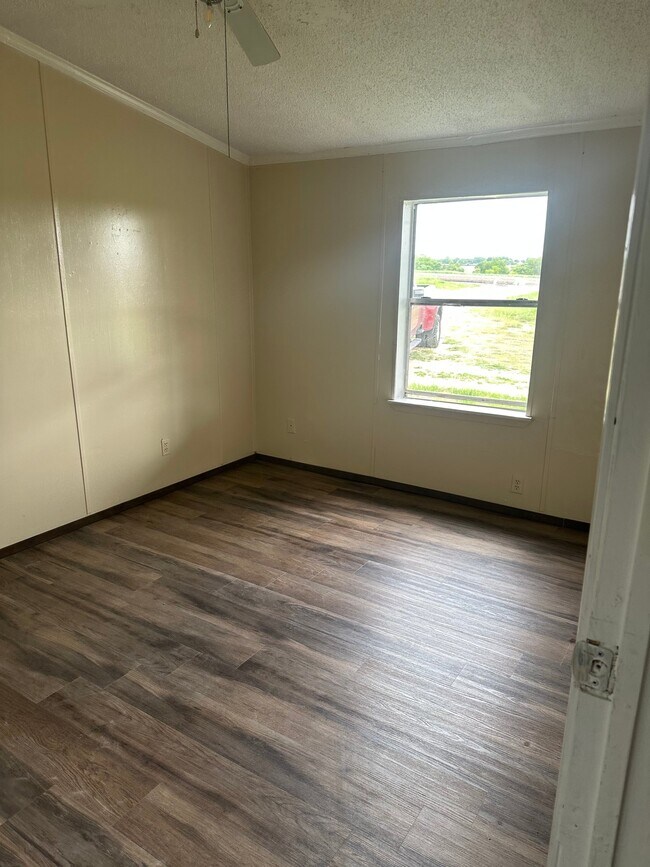 Foto del edificio - 3205 Eddy-Gatesville Pkwy