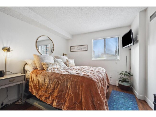 Foto del edificio - 78 10th St E