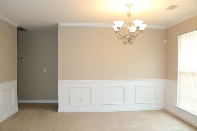 Building Photo - 150 Medway Dr