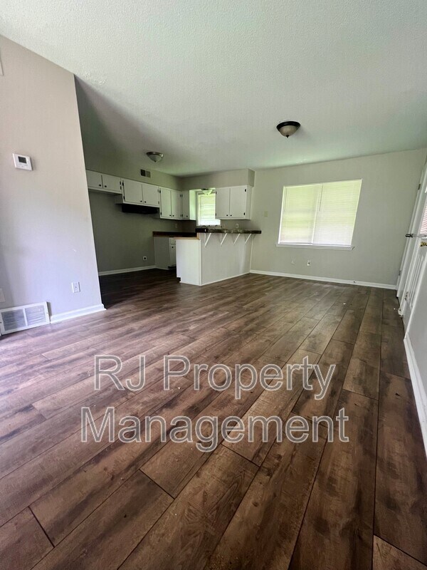 Foto del edificio - 5176 Braden Dr