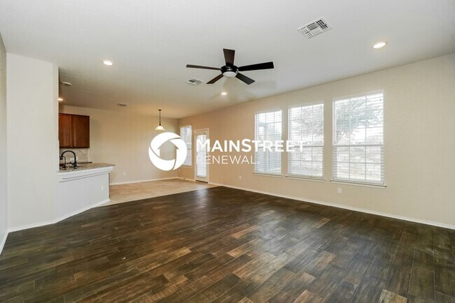 Foto del edificio - 3 Bedroom Pet-Friendly Home in Hutto, TX with Main Street Renewal