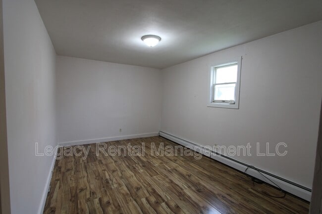 Foto del edificio - 508 E Diamond Ave