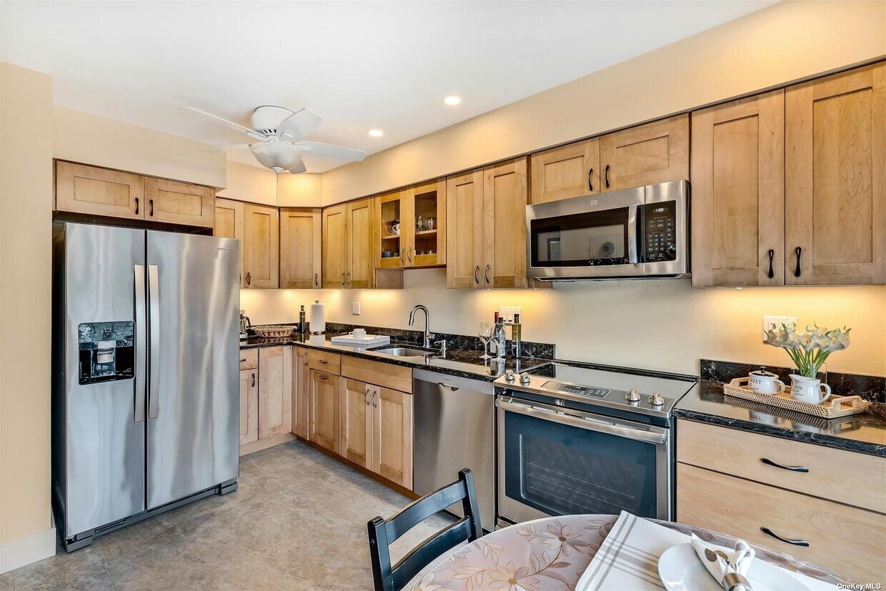 2555 Youngs Ave, Southold, NY 11971 Condo for Rent in Southold, NY