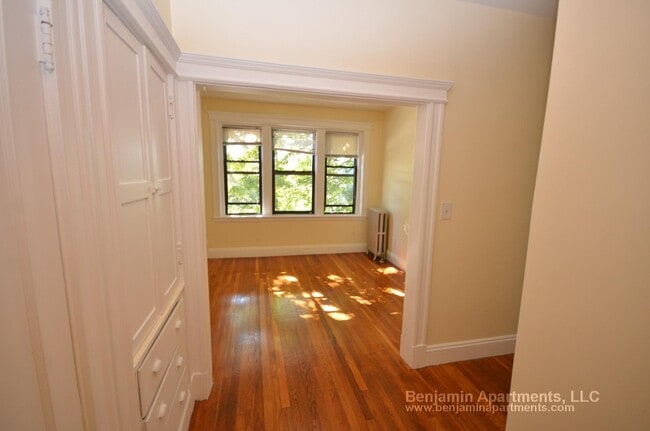 Building Photo - 8 Elko St