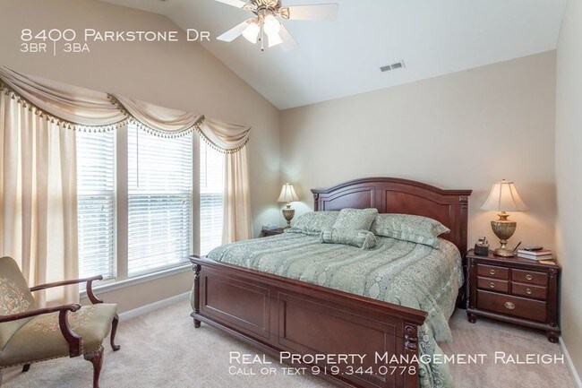 Building Photo - 8400 Parkstone Dr
