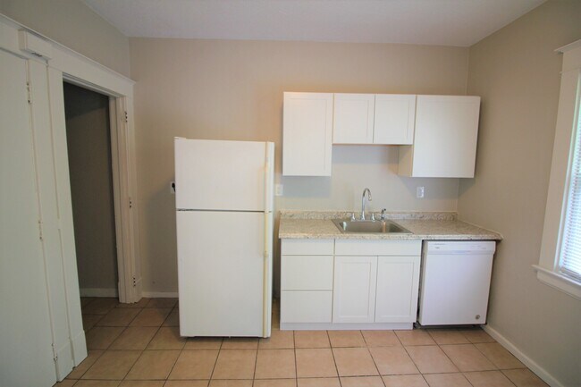Foto del edificio - 736 Oakland Ave SW