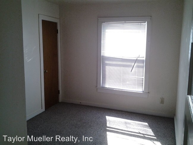 Foto del edificio - 706 W Main St