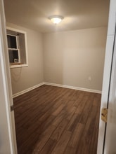 Building Photo - 8812 Cortland Ln