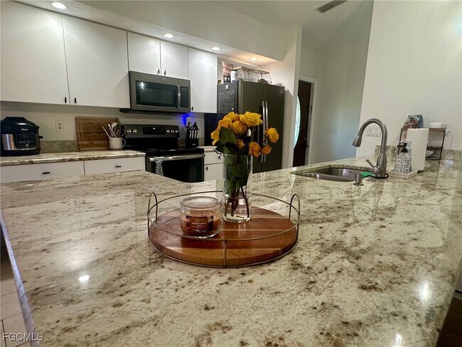 Foto del edificio - 4266 Island Cir