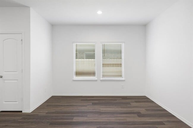 Building Photo - 4905 Blue Beetle Rdg Dr