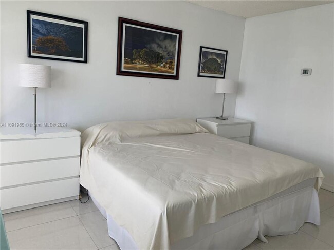 Foto del edificio - 2 bedroom in Sunny Isles Beach FL 33160