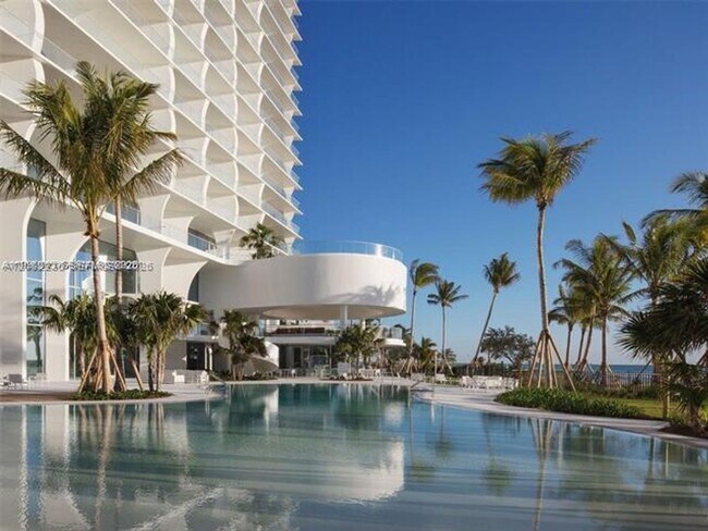 Foto del edificio - 16901 Collins Ave