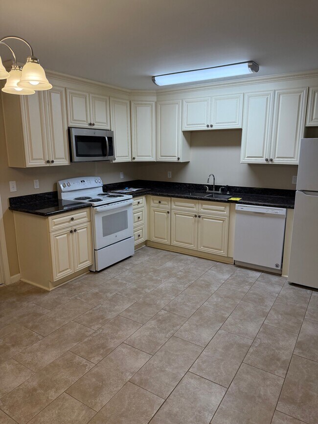 Foto del edificio - 4832 Finch St