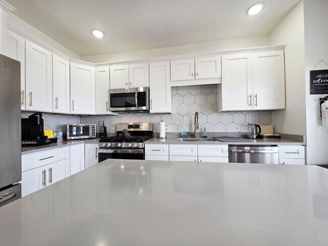 Foto del edificio - 9 Bailey Ave