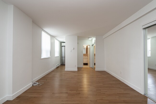 Interior Photo - 188 Jameson Ave