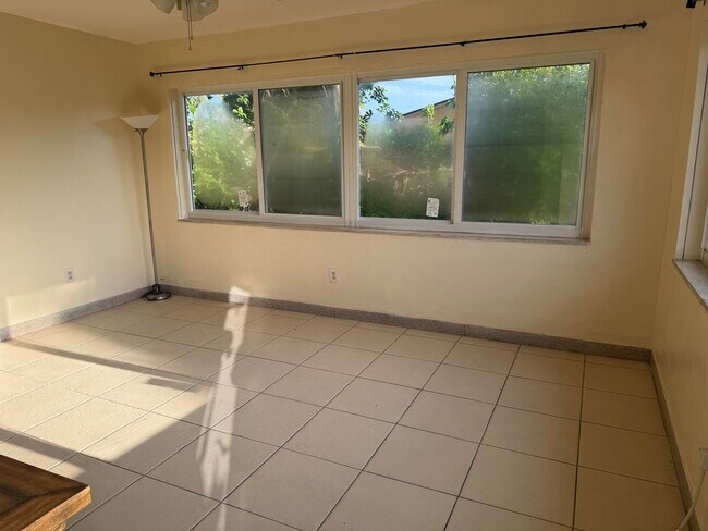 Building Photo - 11102 NW 11th Ave