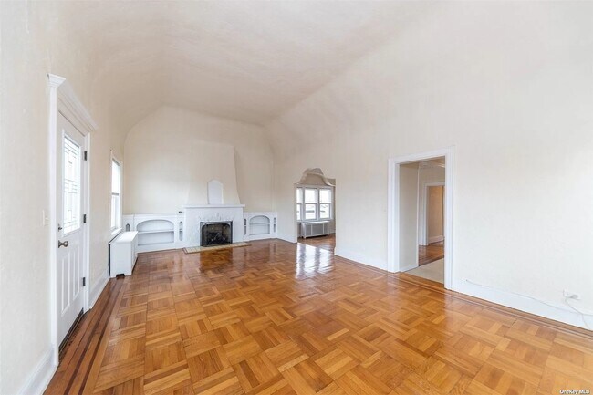 Foto del edificio - 233 W Walnut St