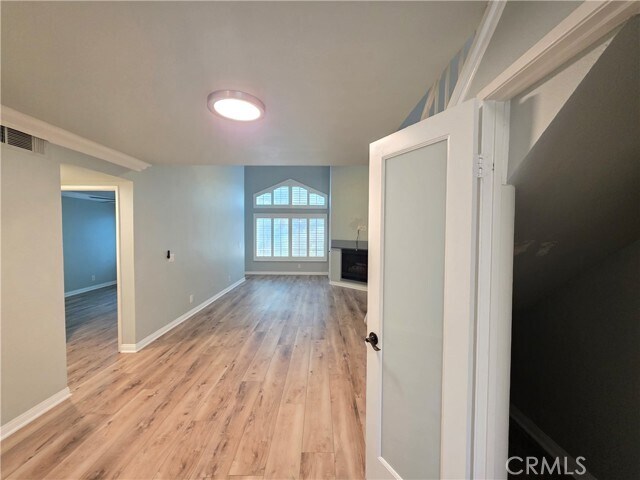 Building Photo - 5525 Canoga Ave