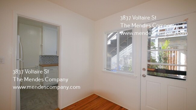 Building Photo - 3837 Voltaire St