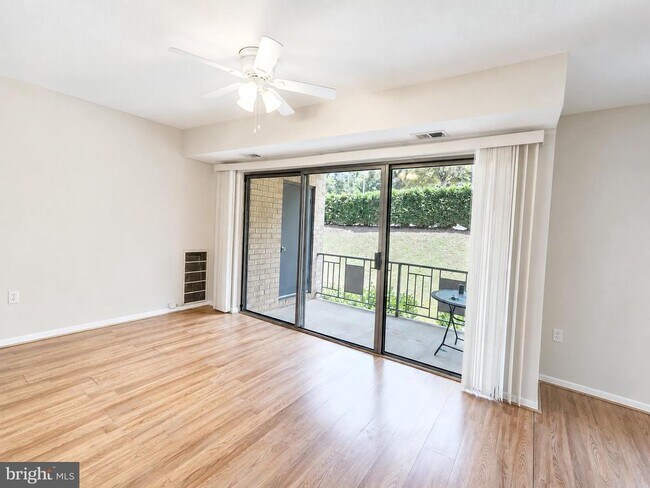 Foto del edificio - 5107 Crossfield Ct