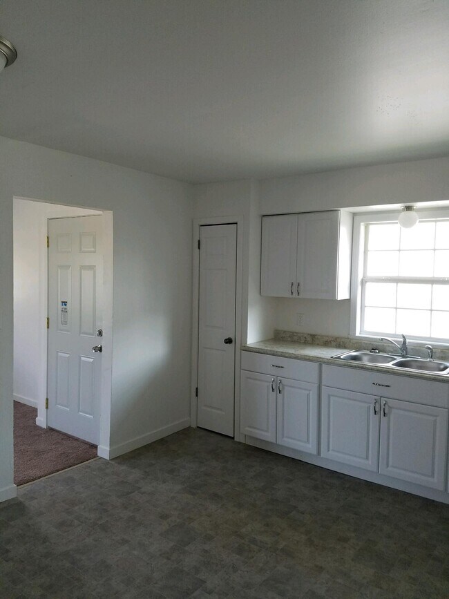 Foto del edificio - 5417 N 91st St