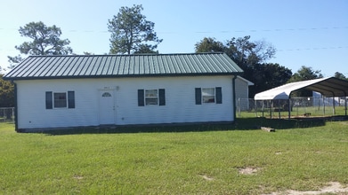 Building Photo - 346 Railroad Ave