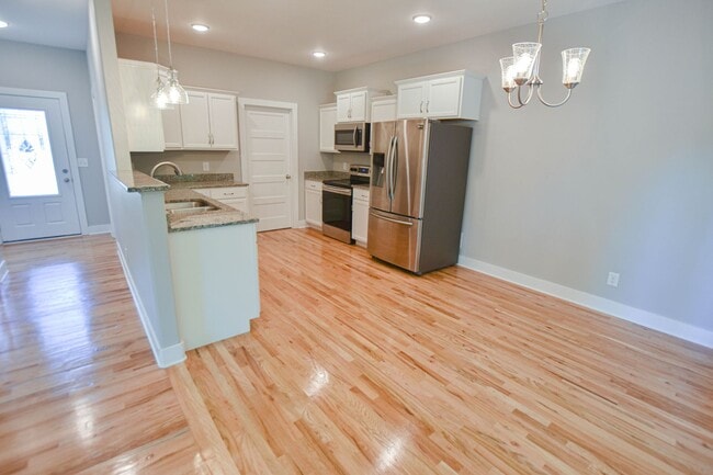 Building Photo - 236 Towes Ln