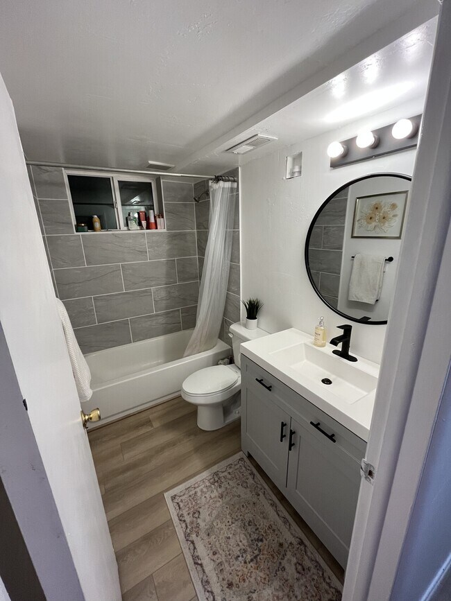 Building Photo - Basement 1155