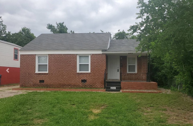 Photo - 2143 NE 19th St House