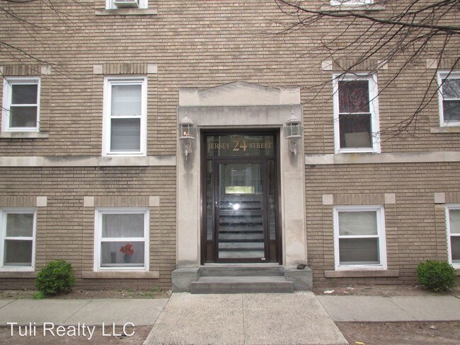 Building Photo - 24 Jersey St