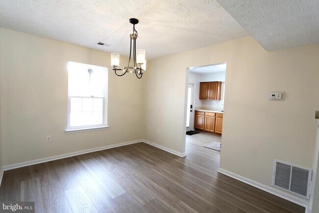 Foto del edificio - 6126 St Anthonys Ct