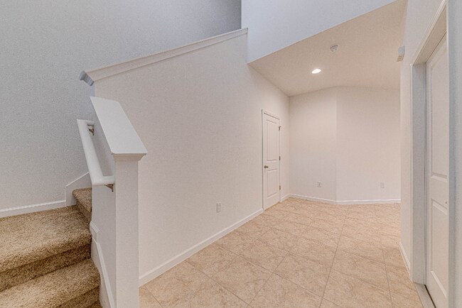 Building Photo - 4458 Davos Dr