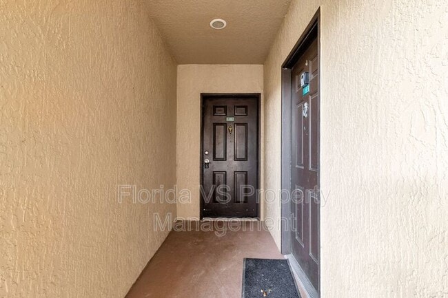 Photo - 13929 Fairway Island Dr Apartment