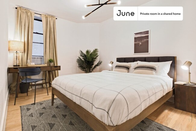 Room in Shared 4 bed/1 bath home - Room in Shared 4 bed/1 bath home