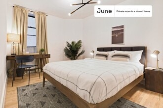 Building Photo - Room in Shared 4 bed/1 bath home