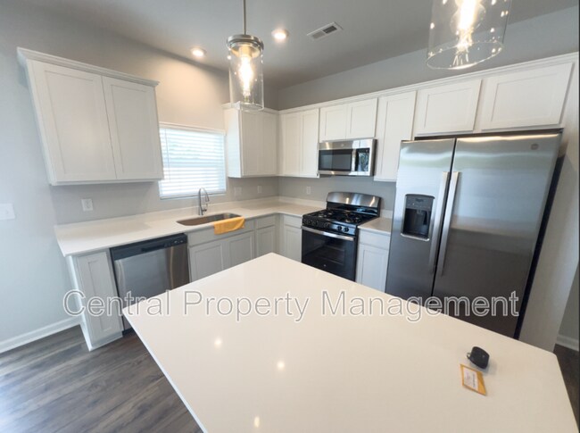 Building Photo - 509 Arrabelle Way