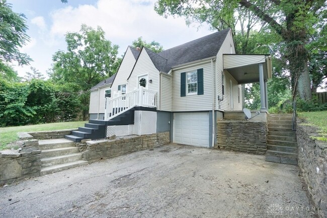 Building Photo - 1090 Birney Ln