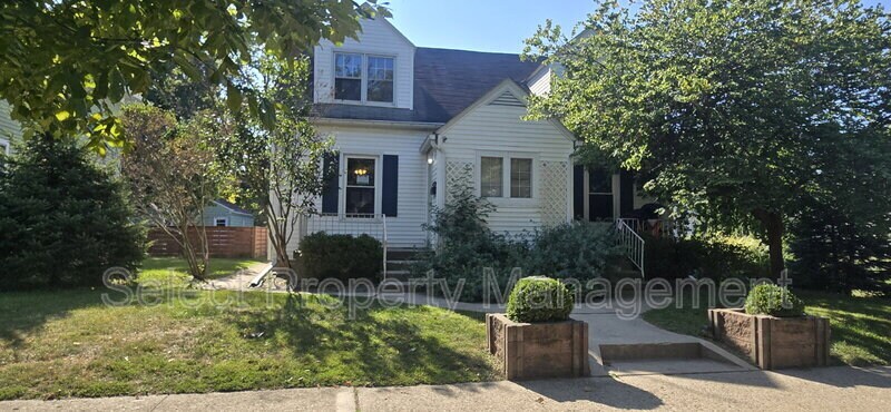 Primary Photo - 1228 Elmwood Ave