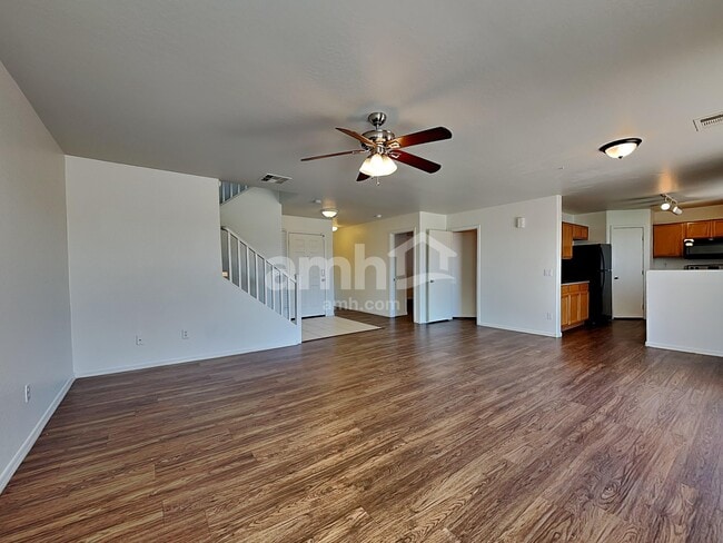 Building Photo - 6727 W Desert Ln