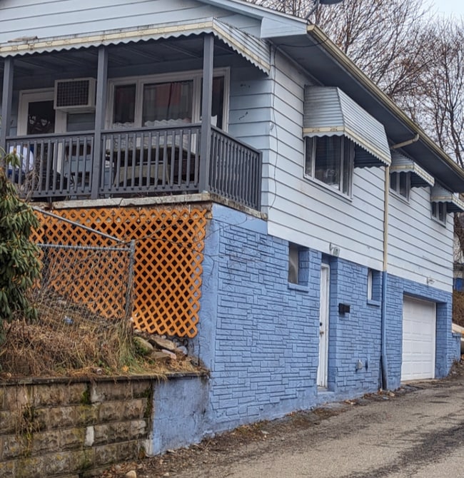 Building Photo - 414 Orchard St